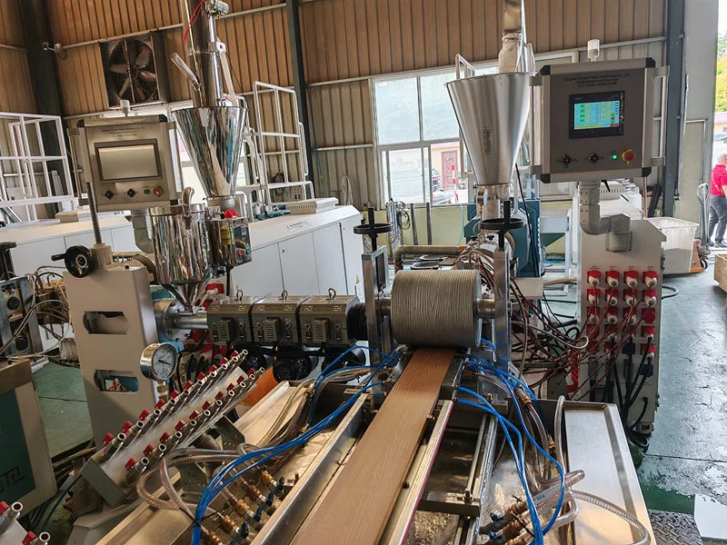 Hvordan forbedre produksjonshastigheten til WPC Decking Extrusion Line?