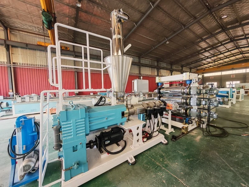 600 mm PVC-arkekstruderingslinje for Kina-kunde