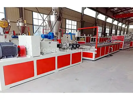 PVC veggpanel produksjonslinje