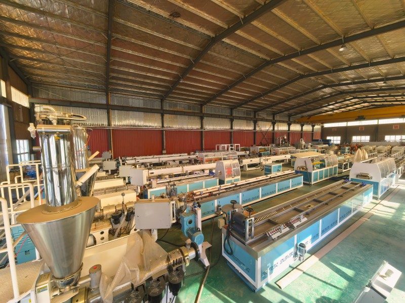 Treplast WPC-maskin